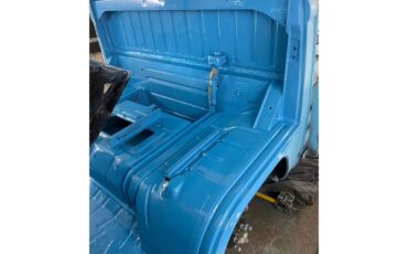 Volkswagen-Bus-1984-WHITEBLUE-Brown-12