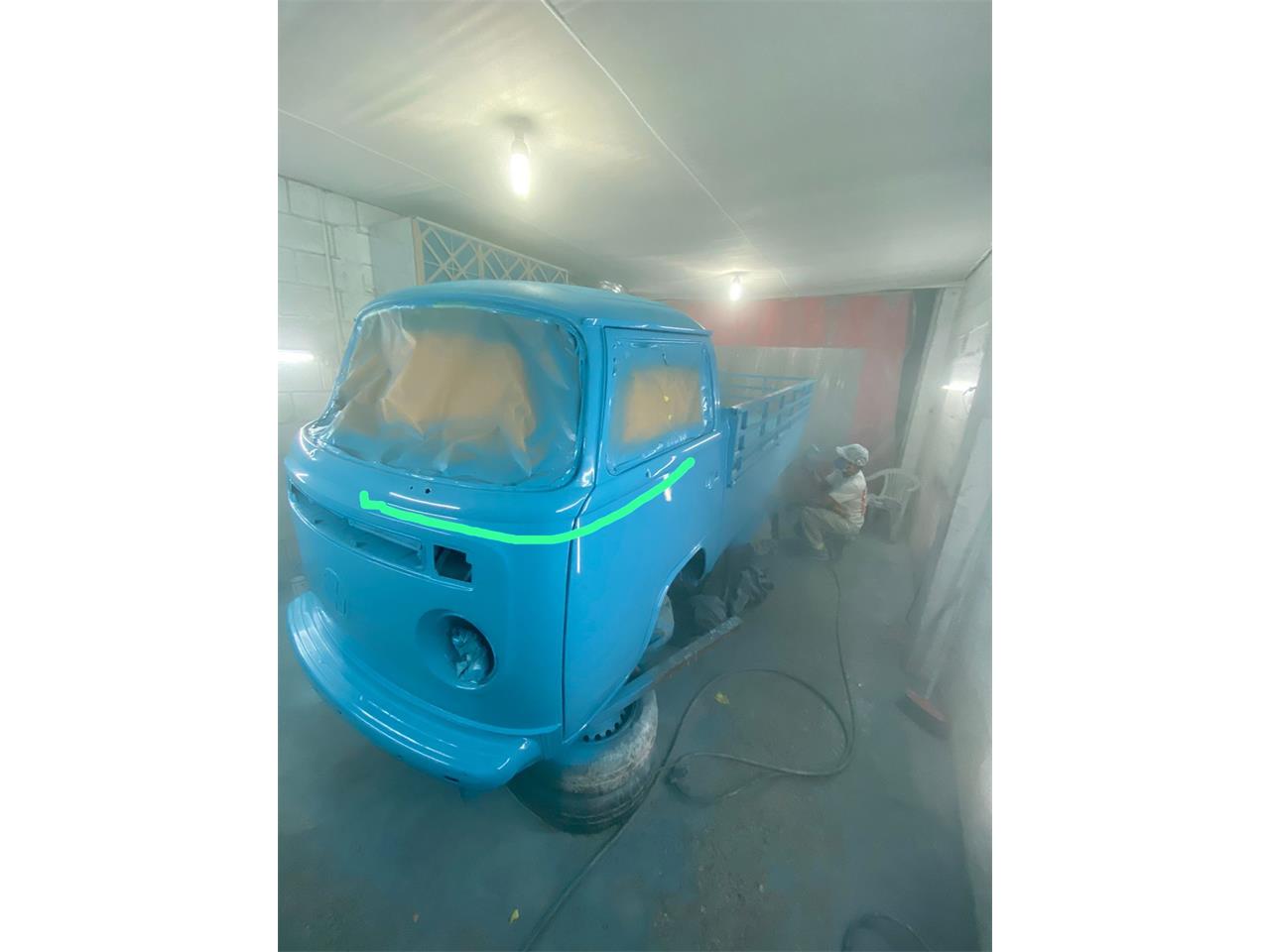 Volkswagen-Bus-1984-WHITEBLUE-Brown-17