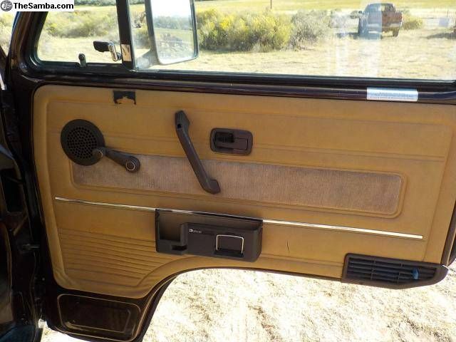 Volkswagen-Bus-1985-13