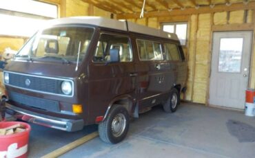 Volkswagen-Bus-1985