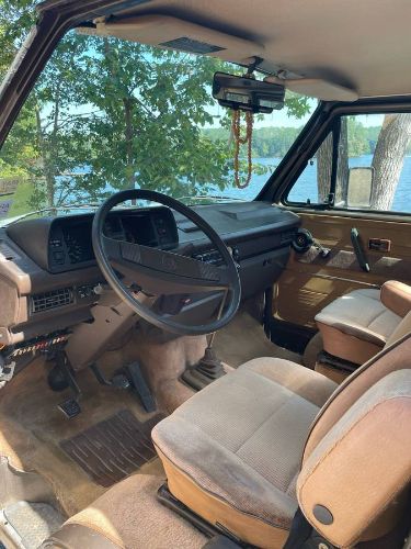 Volkswagen-Bus-1985-4