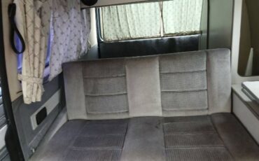 Volkswagen-Bus-1987-Blue-1