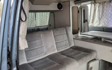 Volkswagen-Bus-1987-Blue-10