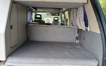 Volkswagen-Bus-1987-Blue-14