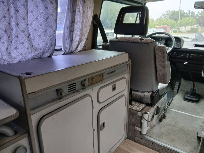 Volkswagen-Bus-1987-Blue-17