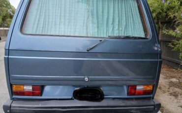 Volkswagen-Bus-1987-Blue-3
