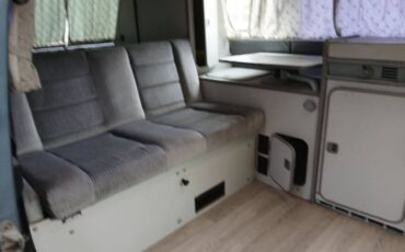 Volkswagen-Bus-1987-Blue-5