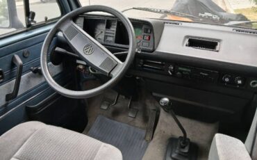 Volkswagen-Bus-1987-Blue-8