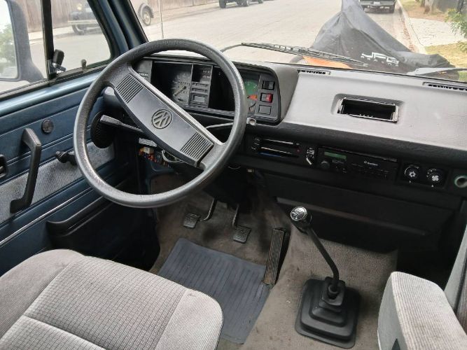Volkswagen-Bus-1987-Blue-8