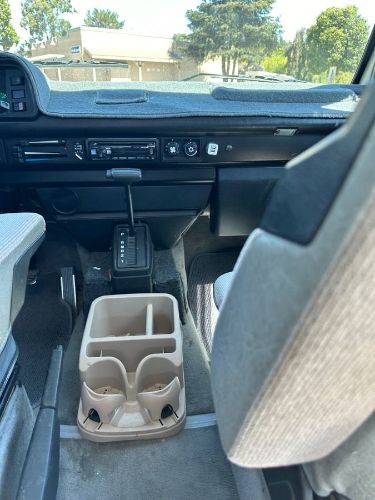 Volkswagen-Bus-1987-Brown-11
