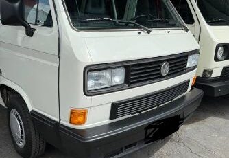 Volkswagen-Bus-1988-White-1