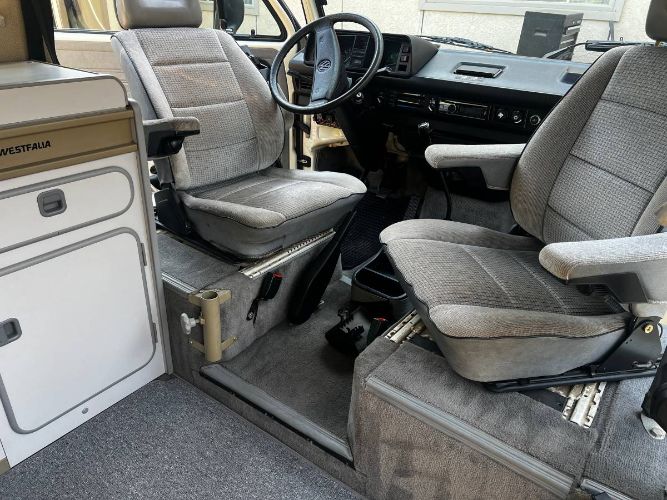 Volkswagen-Bus-1989-17