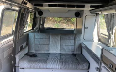 Volkswagen-Bus-1989-18