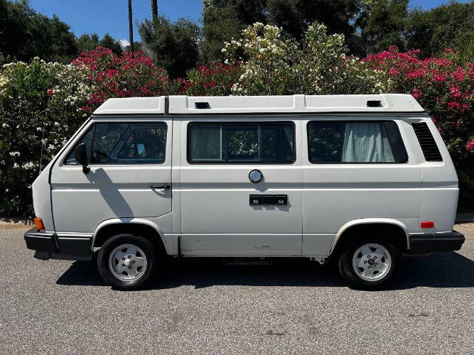 Volkswagen-Bus-1989-24