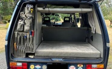 Volkswagen-Bus-1990-Blue-1