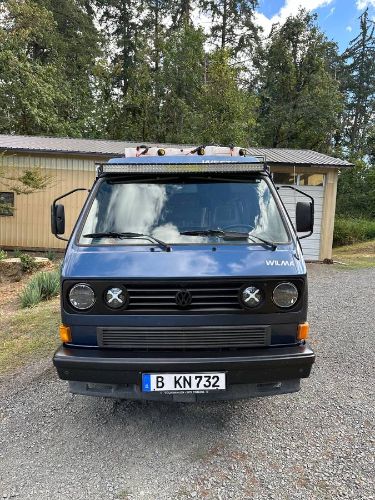 Volkswagen-Bus-1990-Blue-10