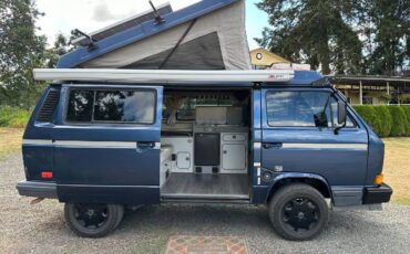 Volkswagen-Bus-1990-Blue