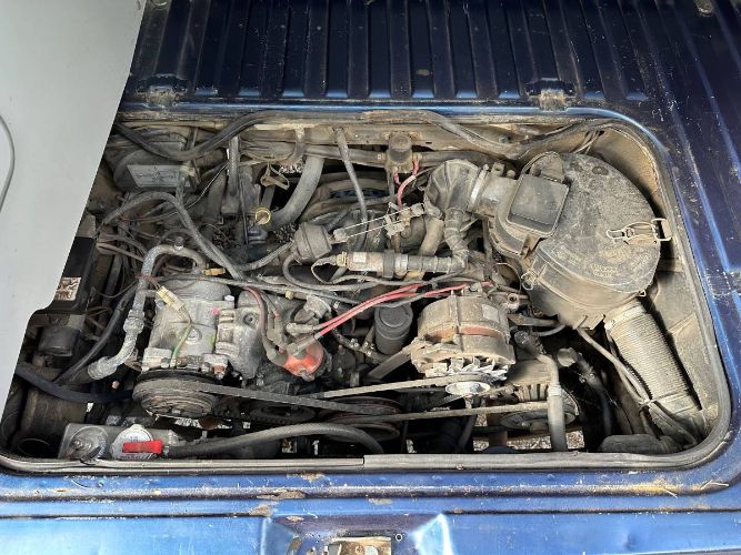 Volkswagen-Bus-1990-Blue-6