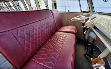 Volkswagen-Bus-23-Window-1974-VanMinivan-26