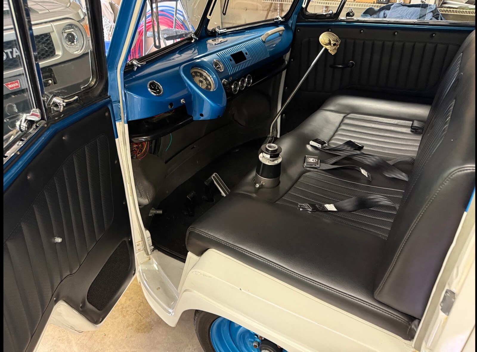 Volkswagen-BusVanagon-1962-Bus-18