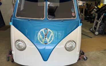 Volkswagen-BusVanagon-1962-Bus-2