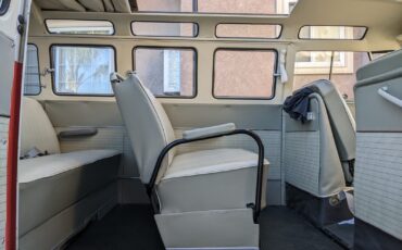 Volkswagen-BusVanagon-1964-Wagon-18