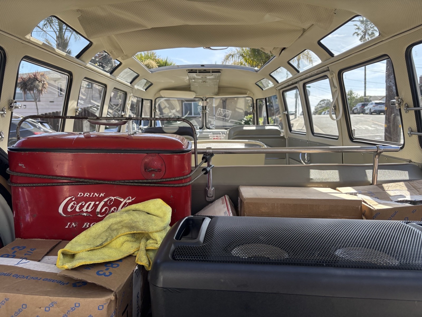 Volkswagen-BusVanagon-1964-Wagon-34