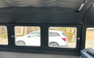 Volkswagen-BusVanagon-1967-Minivan-11