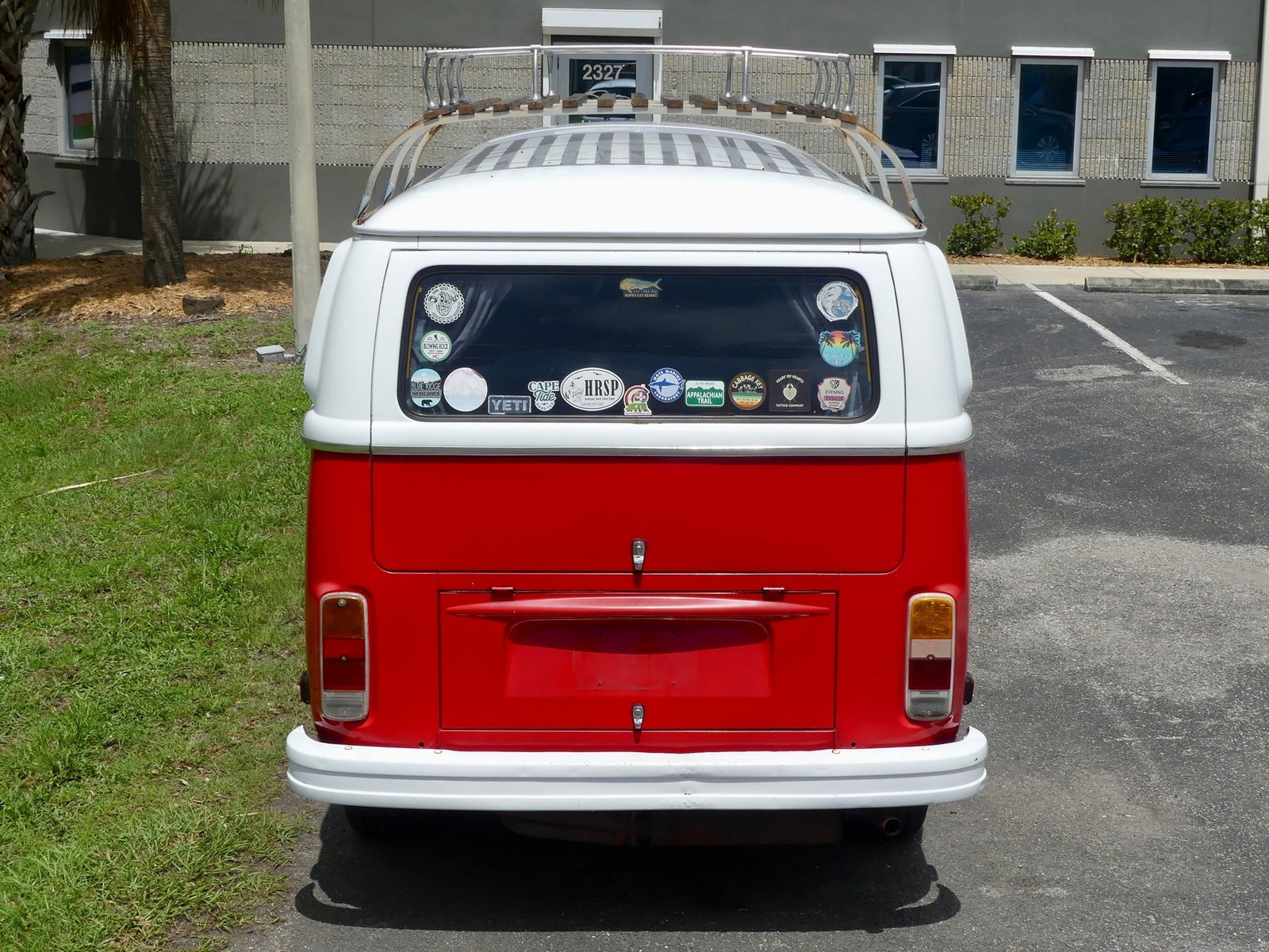 Volkswagen-BusVanagon-1974-MiniVAN-15