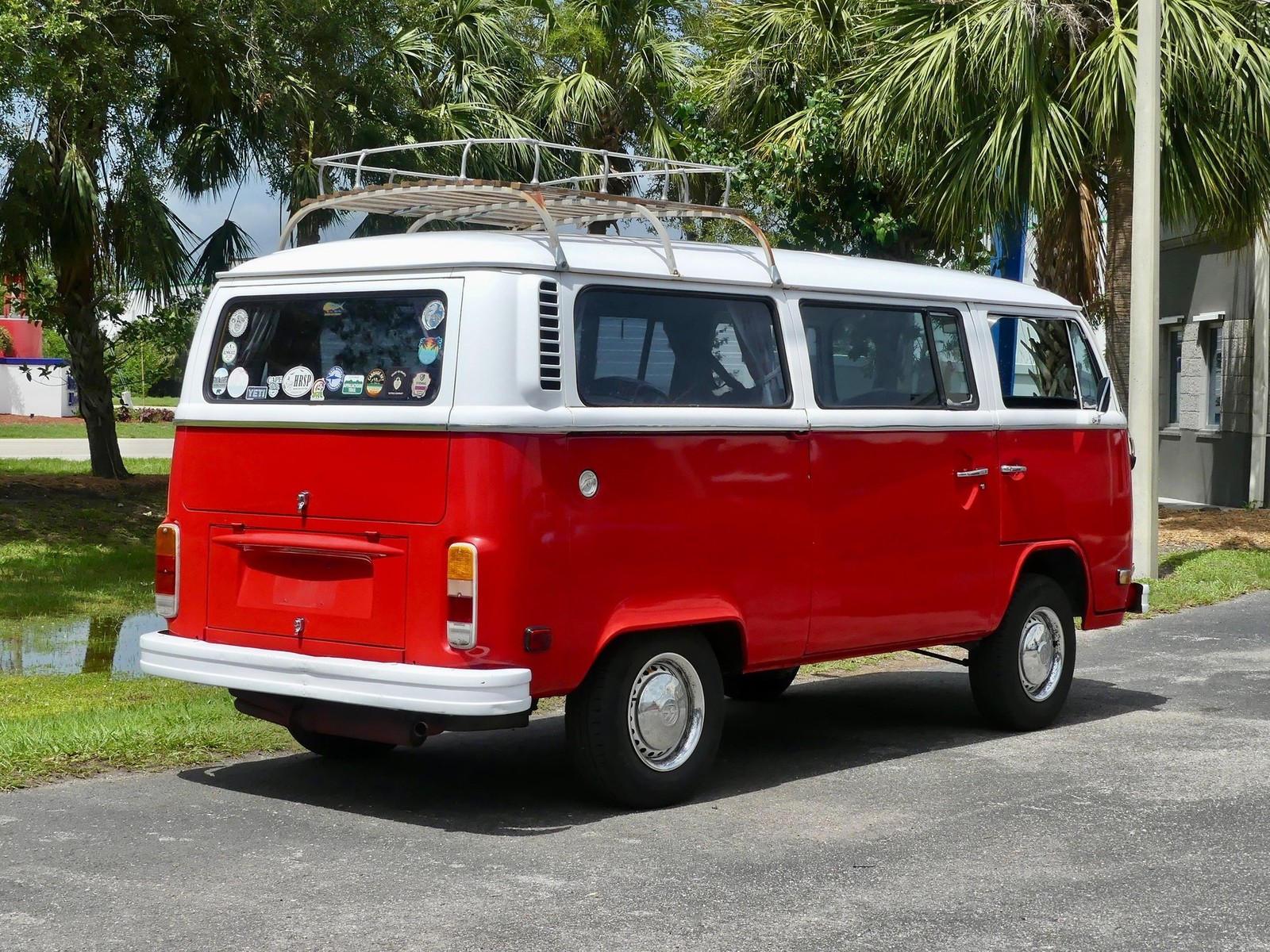 Volkswagen-BusVanagon-1974-MiniVAN-17