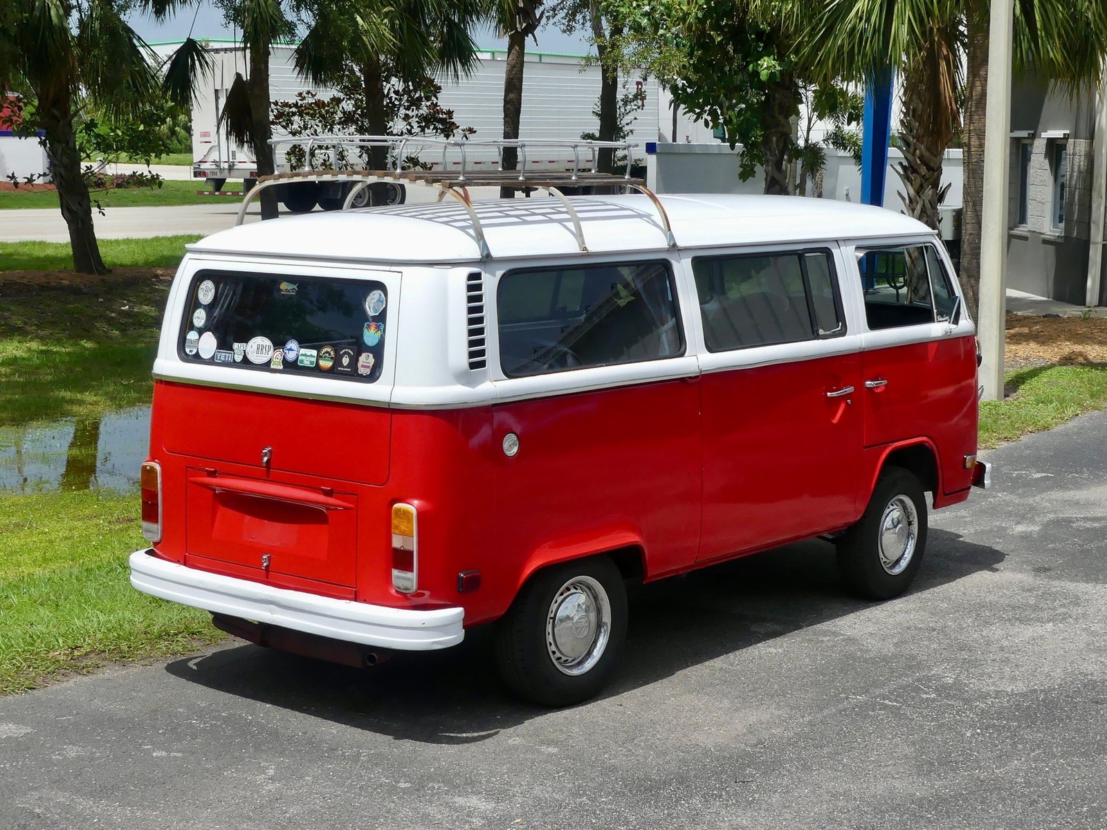 Volkswagen-BusVanagon-1974-MiniVAN-18