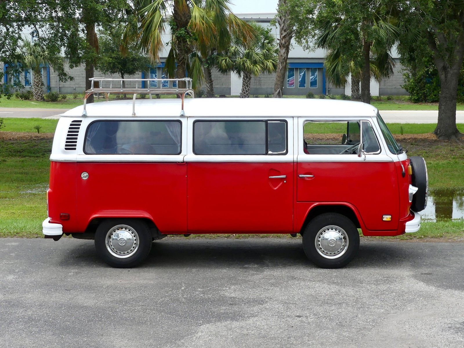 Volkswagen-BusVanagon-1974-MiniVAN-20