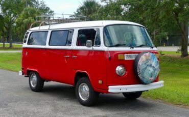 Volkswagen-BusVanagon-1974-MiniVAN-22