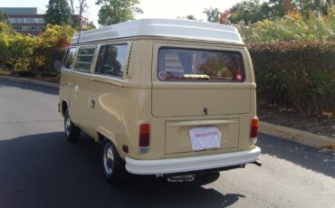 Volkswagen-BusVanagon-1978-1