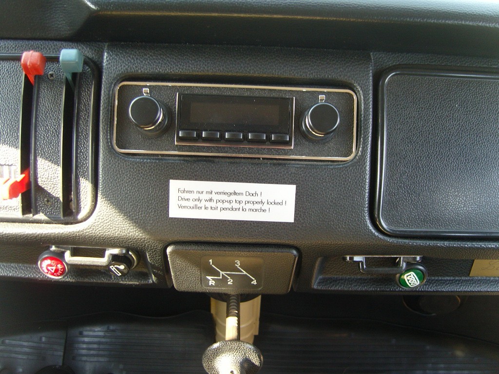 Volkswagen-BusVanagon-1978-14
