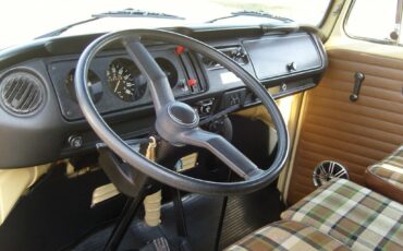 Volkswagen-BusVanagon-1978-20
