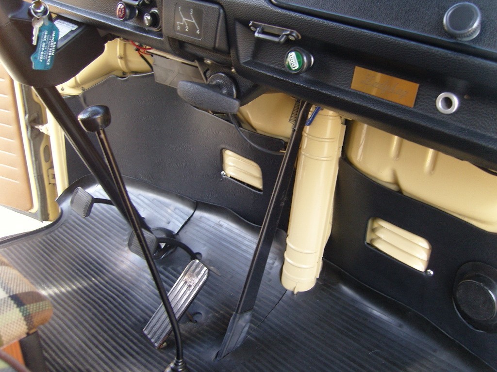 Volkswagen-BusVanagon-1978-23
