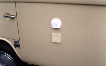 Volkswagen-BusVanagon-1978-31