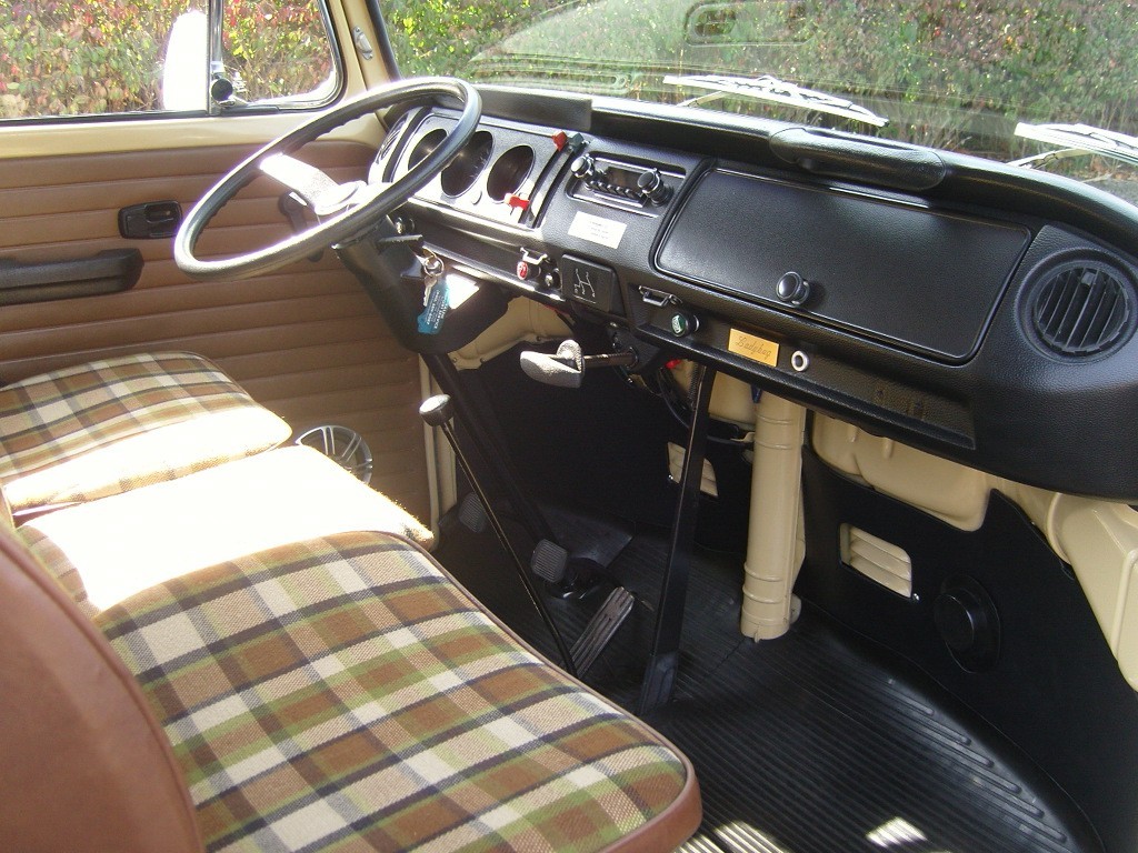 Volkswagen-BusVanagon-1978-6