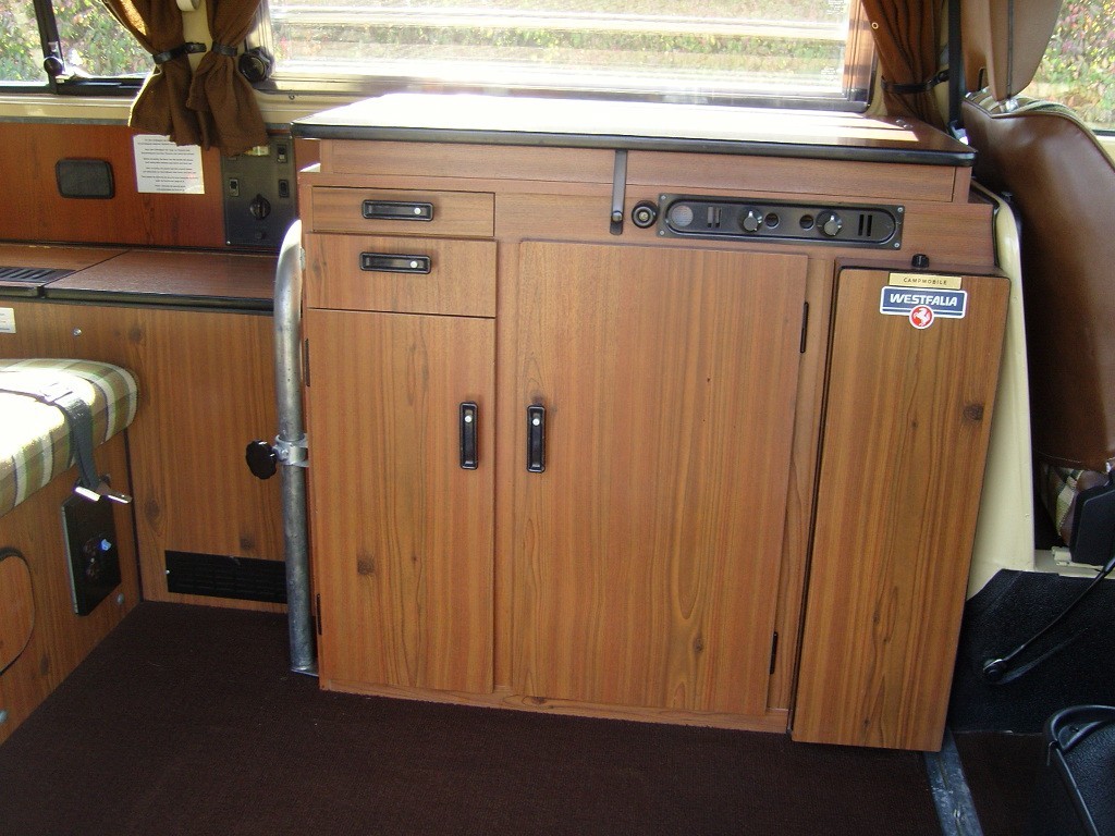 Volkswagen-BusVanagon-1978-8