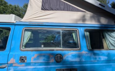 Volkswagen-BusVanagon-1981-Minivan-1