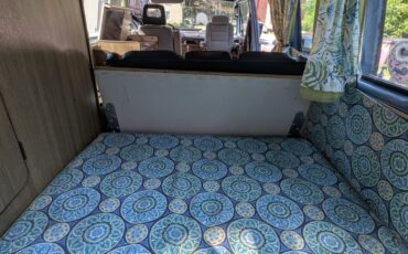 Volkswagen-BusVanagon-1981-Minivan-10