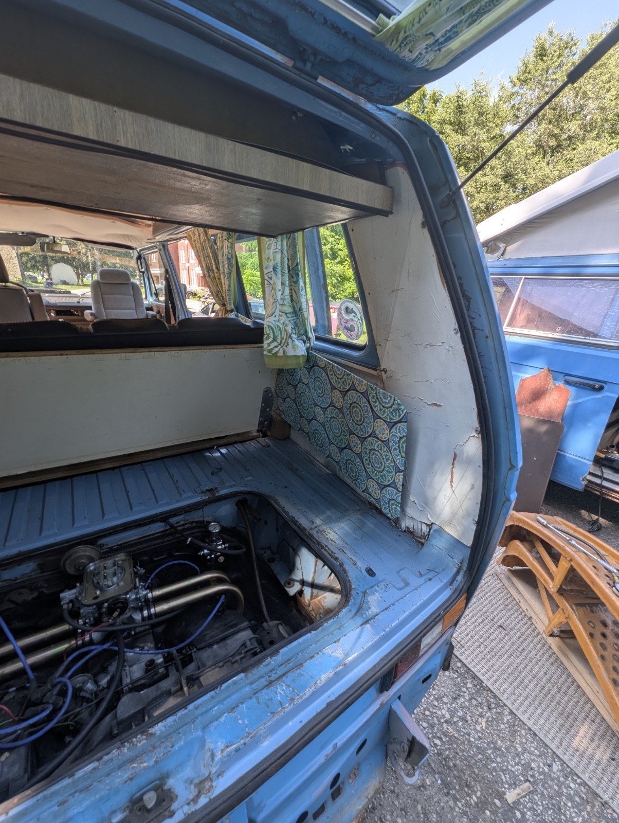 Volkswagen-BusVanagon-1981-Minivan-9