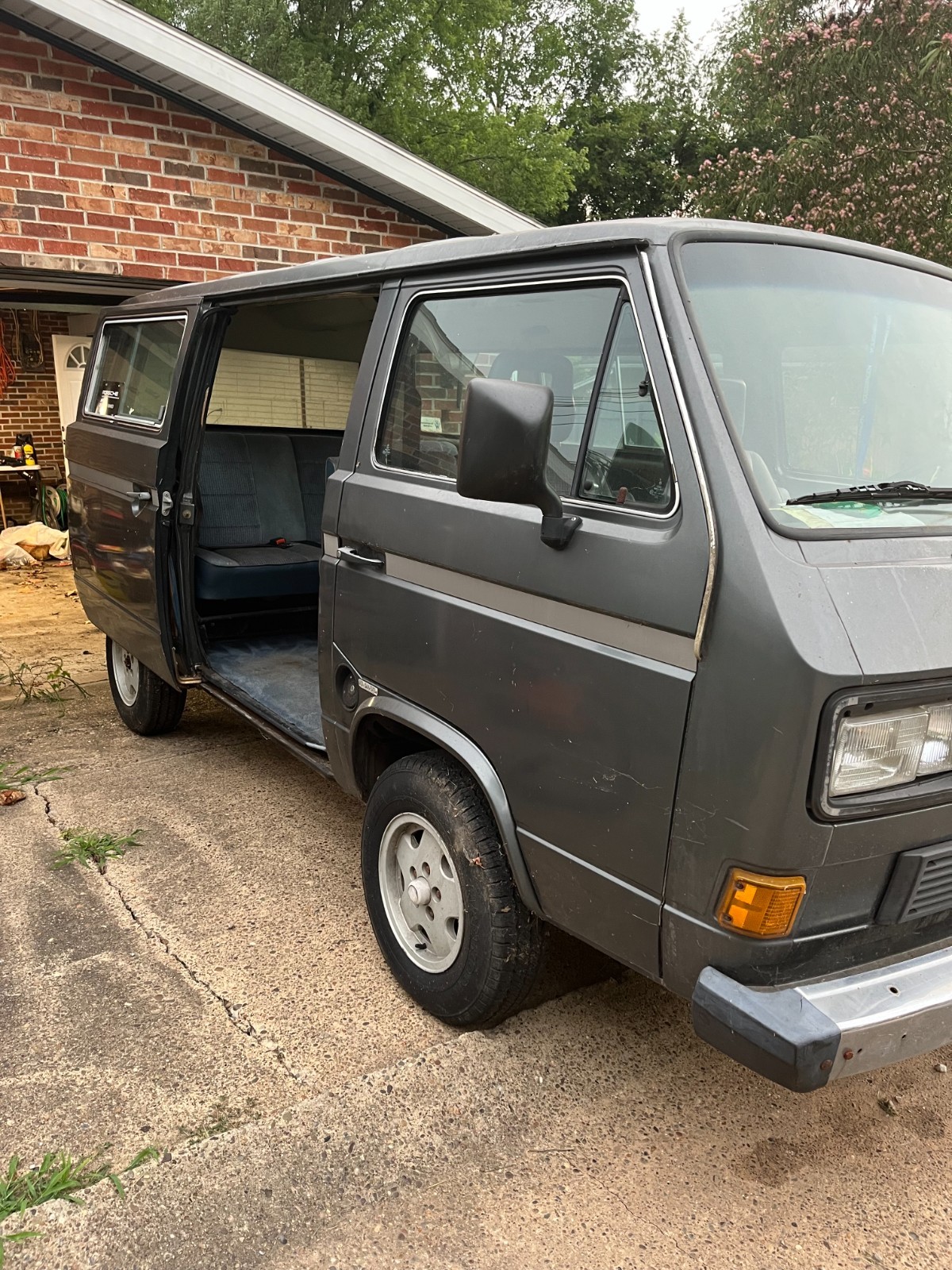 Volkswagen-BusVanagon-1986-6