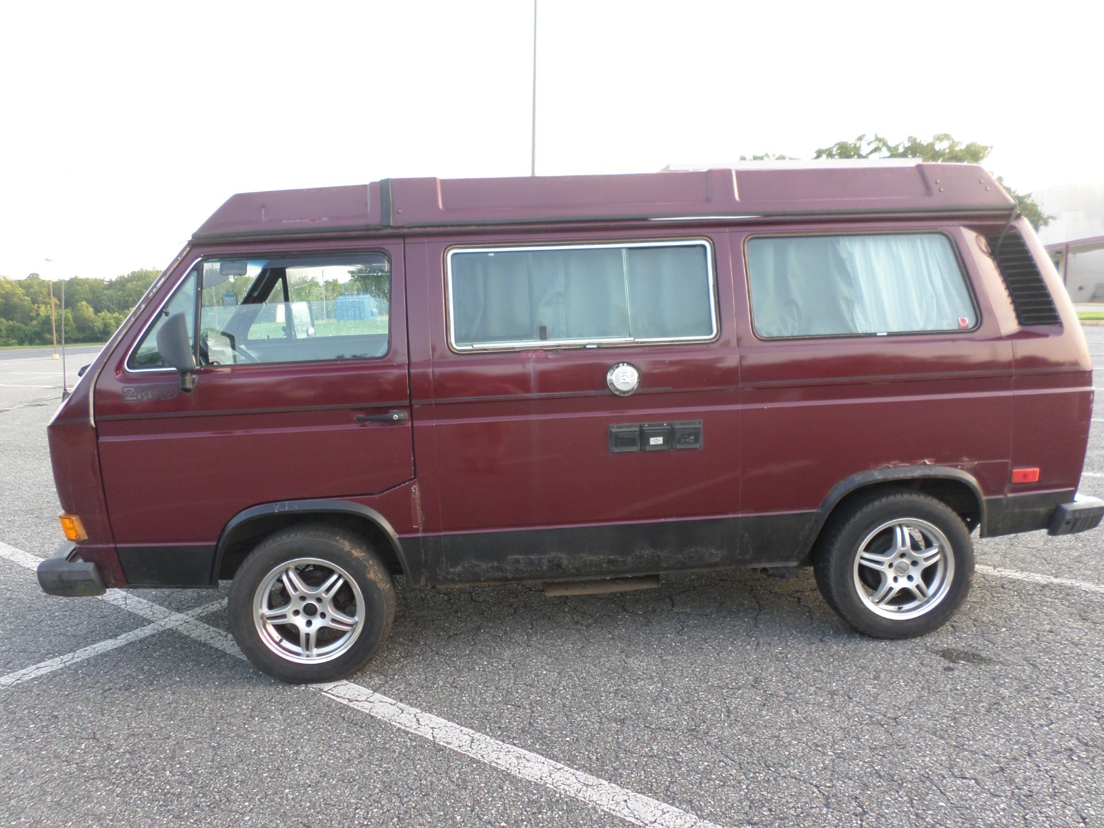 Volkswagen-BusVanagon-1987-Van-Camper-1