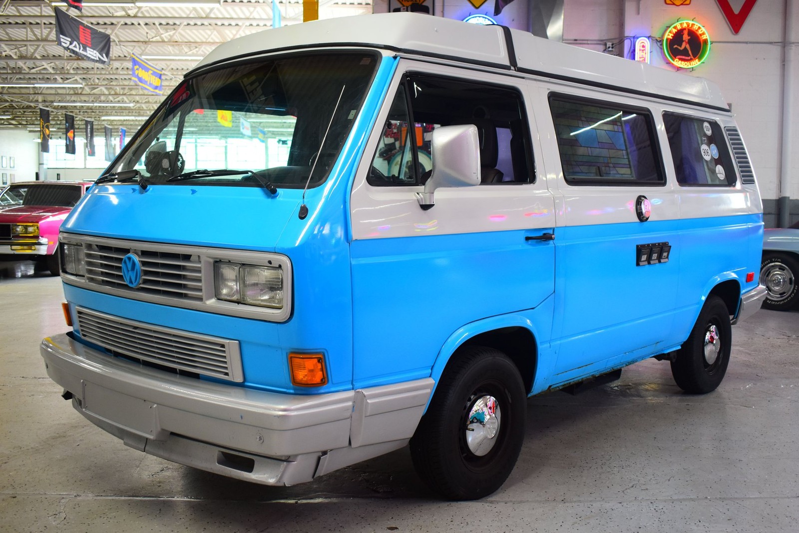 Volkswagen-BusVanagon-1989-Coupe-16