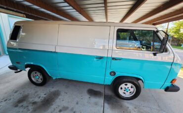 Volkswagen-BusVanagon-1989-Minivan-13