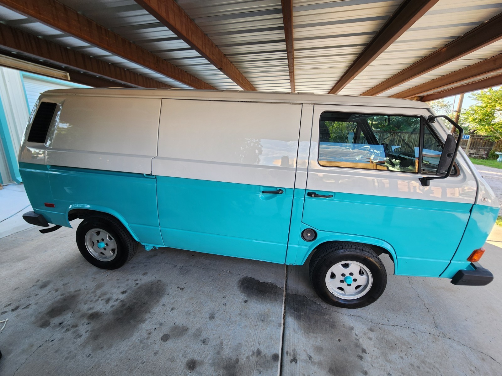 Volkswagen-BusVanagon-1989-Minivan-13