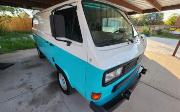 Volkswagen-BusVanagon-1989-Minivan-14