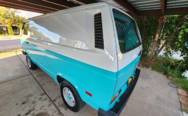 Volkswagen-BusVanagon-1989-Minivan-19